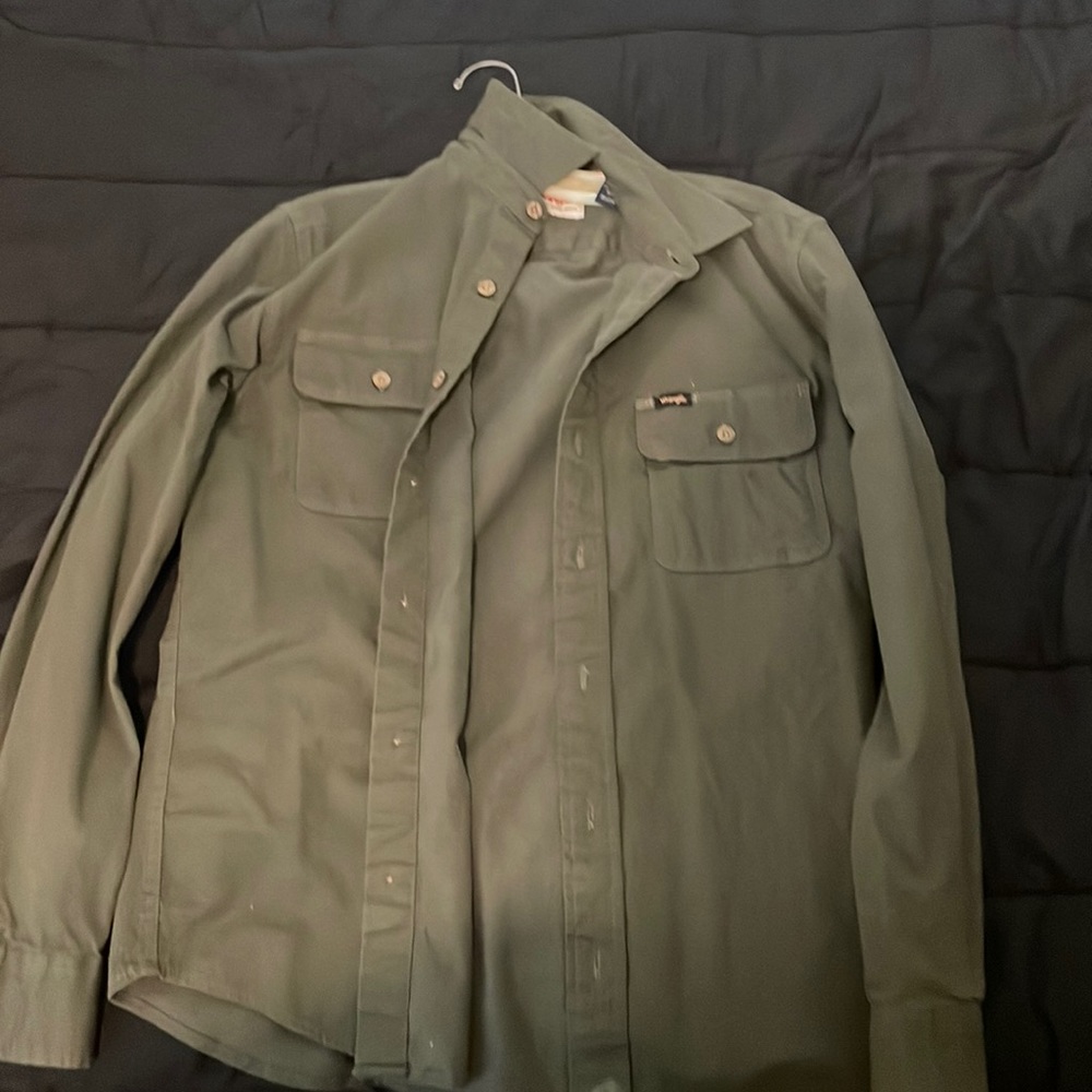 Wrangler green shirt
